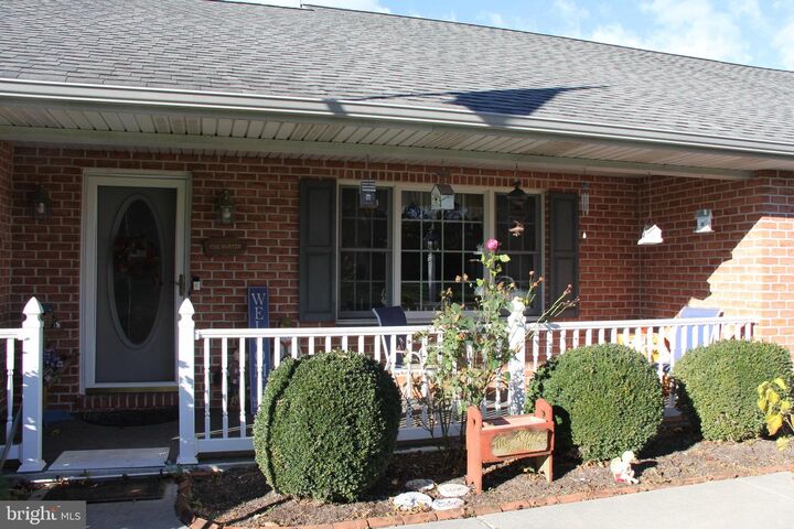 Property Photo:  668 Snyder Hill Road  PA 17543 