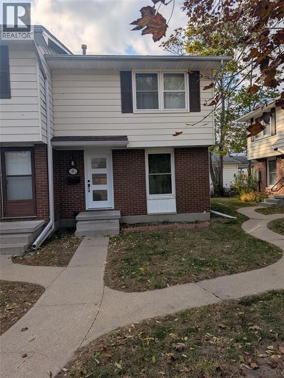 Photo de la propriété:  825 Exmouth Street 6  ON N7T 5R1 