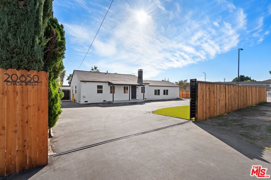 Property Photo: 20850 Chase St CA 91306