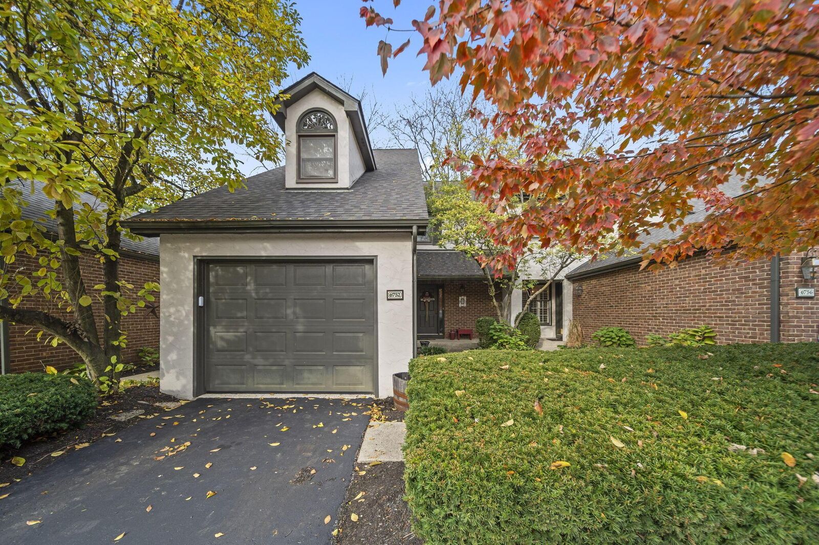 Property Photo:  6752 Willow Grove E Place  OH 43017 