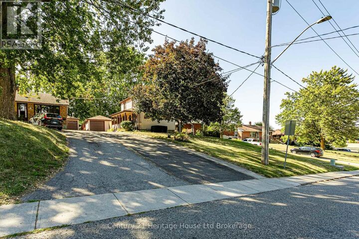 Property Photo: 127 Clarke Street North ON N4S 7M6