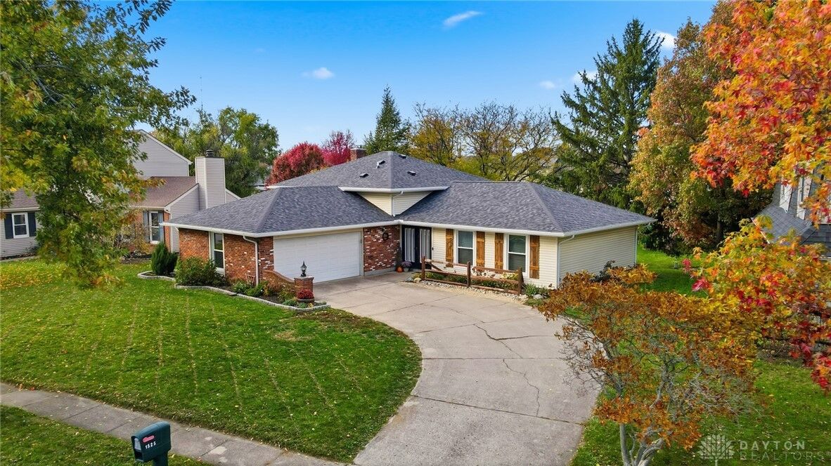 Property Photo:  1525 Brookfield Lane  OH 45373 