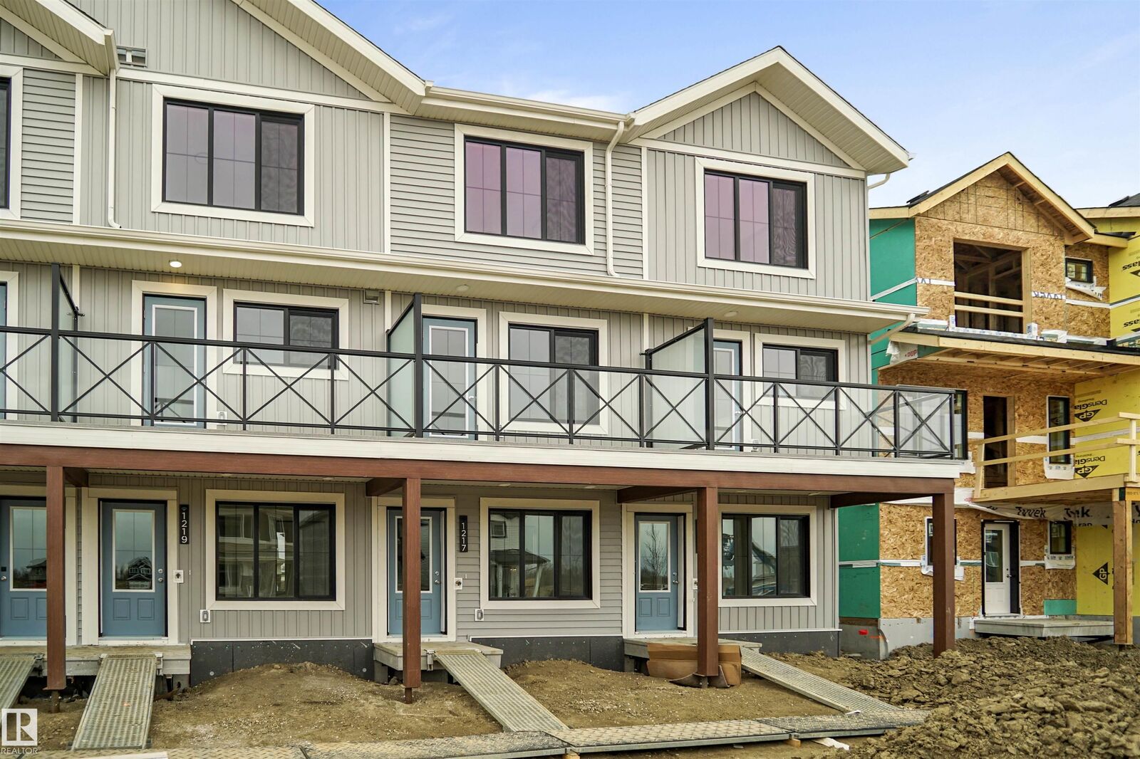 Property Photo:  16 Elizabeth Gardens  AB T7X 3C7 