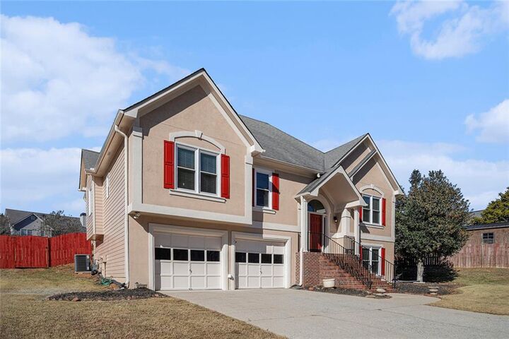 Property Photo: 420 Hunters Creek GA 30157