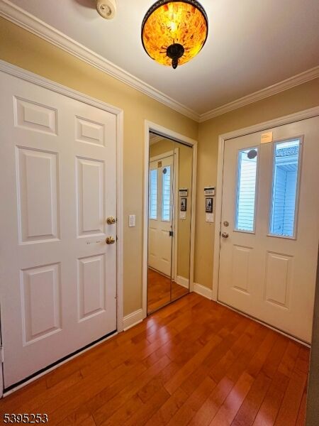 Property Photo:  6 Hancock Ct  NJ 07045 