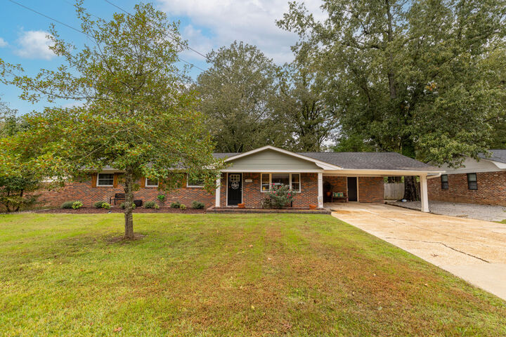 Property Photo:  711 Cypress Rd  MS 39759 