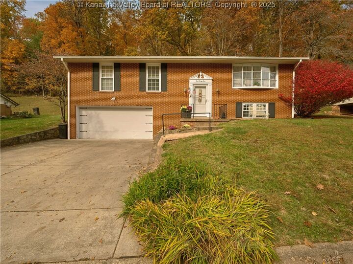 Property Photo:  225 Brookhaven Drive  WV 25143 