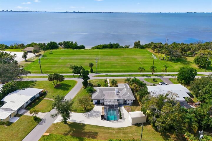 Property Photo: 6240 Uplands Boulevard FL 34243