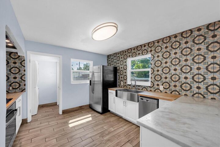 Property Photo: 1101 A 28th Street N FL 33713