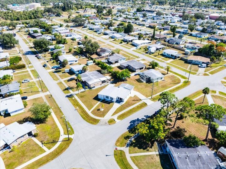Property Photo: 8385 Aero Avenue FL 34287