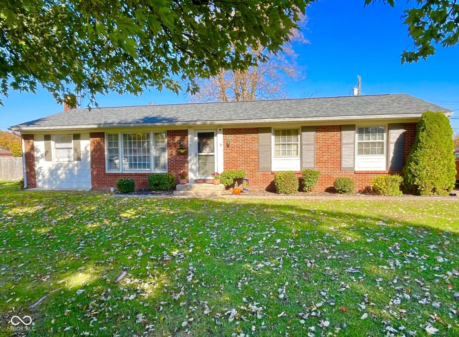 Property Photo:  600 Wendemere Drive  IN 47274 