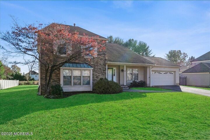 Property Photo:  5 Homestead Circle  NJ 07746 