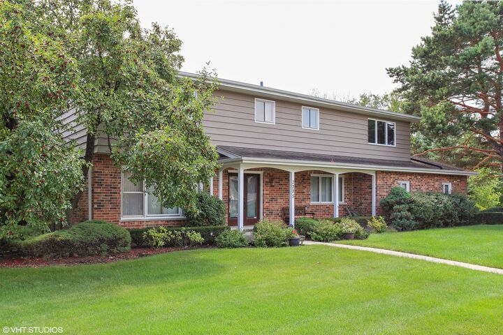 Property Photo:  2775 Salceda Drive  IL 60062 