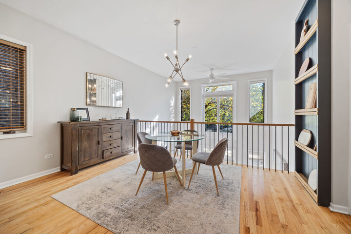 Property Photo: 2106 W Erie Street 1E IL 60612