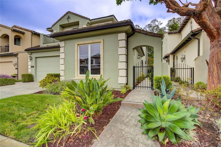 Property Photo:  961 Jacqueline Place  CA 93444 