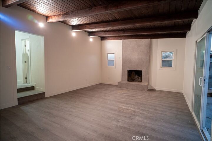 Property Photo:  205 W Hardy Street  CA 90301 