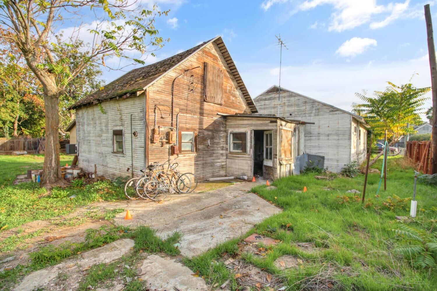 Property Photo: 4261 Soledad Avenue CA 95820