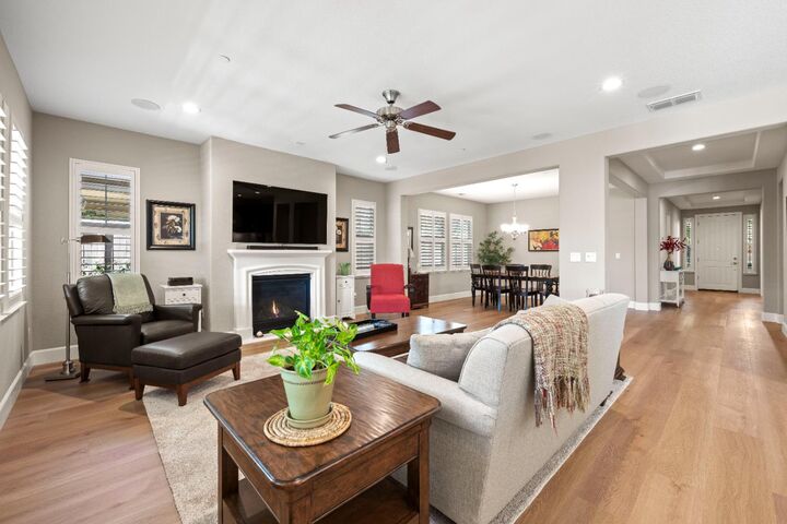 Property Photo: 5222 Degas Way CA 95762