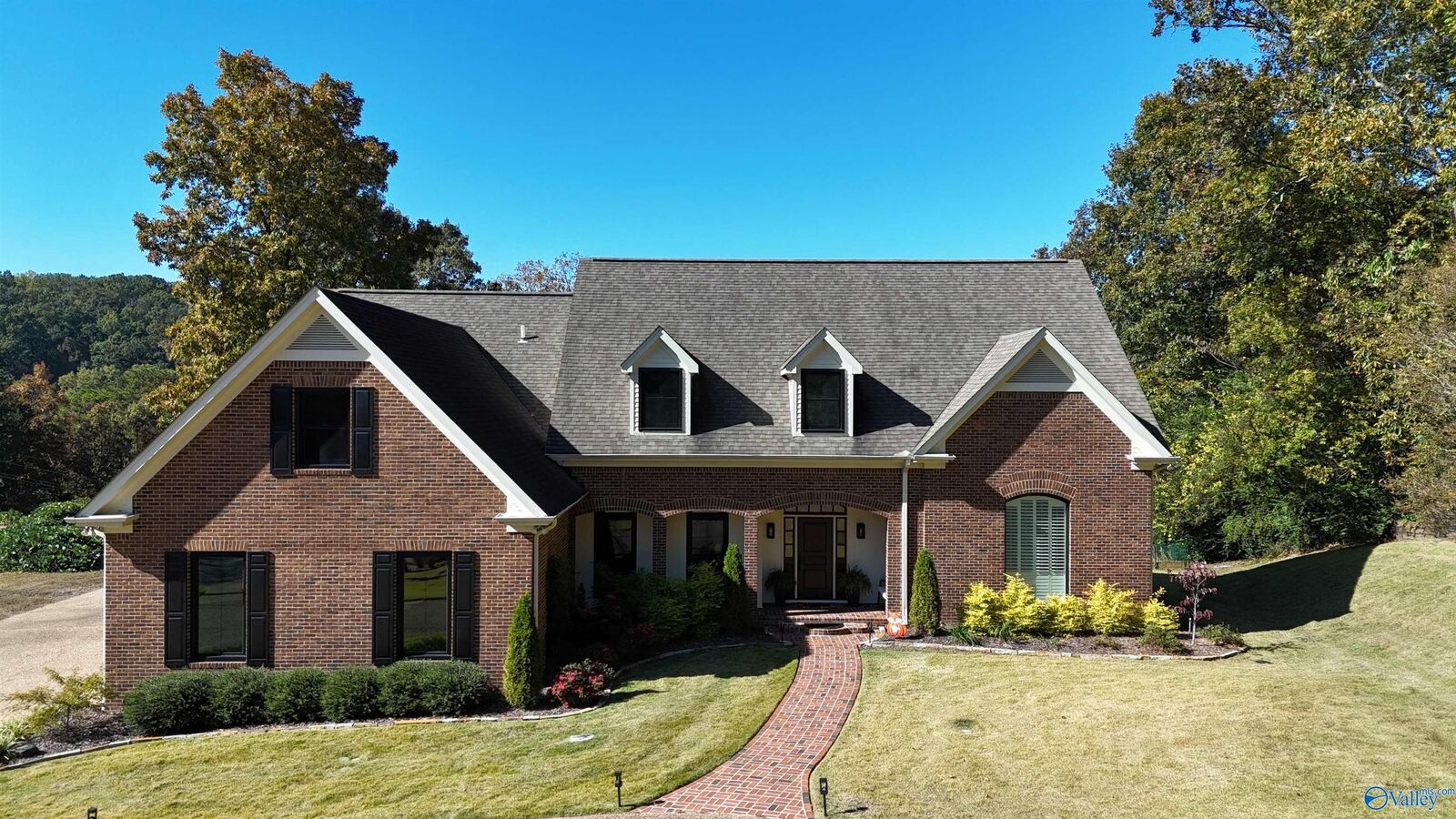 Property Photo:  1707 Winston Street  AL 35976 