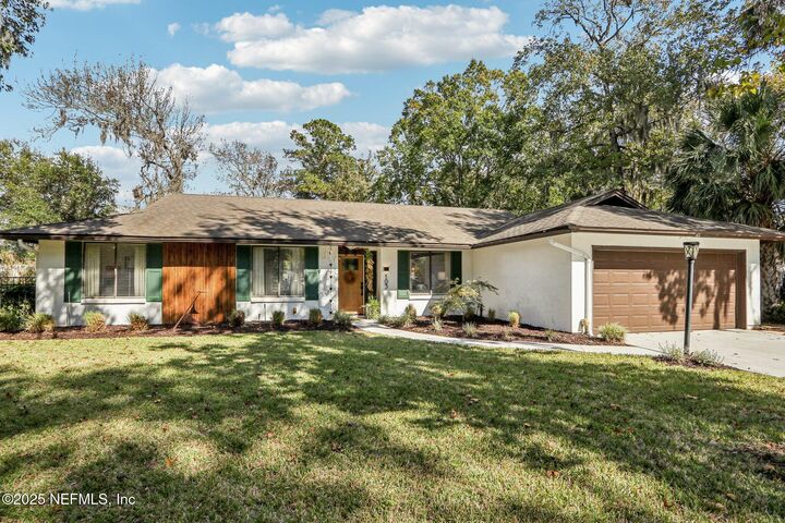 Property Photo: 103 Neptune Court FL 32082