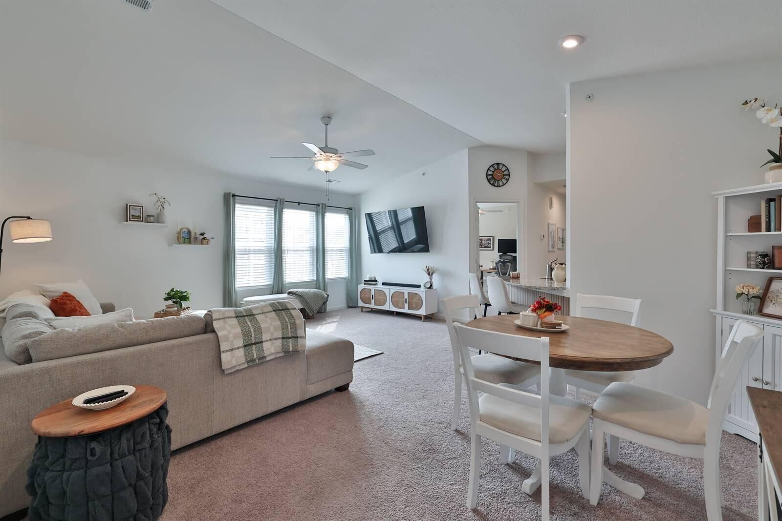 Property Photo: 762 Yorkshire Drive KY 41001