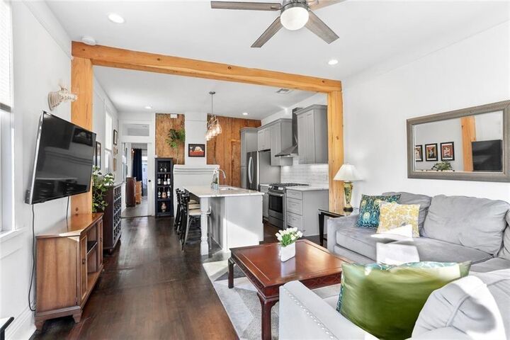 Property Photo: 508 Milan Street LA 70115