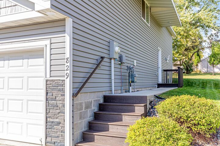 Property Photo:  829 Reo Road  MN 55388 