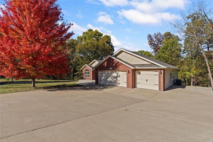 Property Photo: 15 Valiant Circle AR 72715