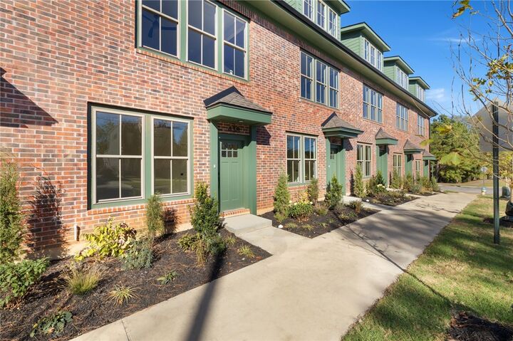 Property Photo:  442 E Martin Luther King Jr Boulevard  AR 72701 