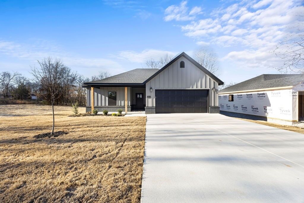 Property Photo:  9 Lathrop Drive  AR 72715 