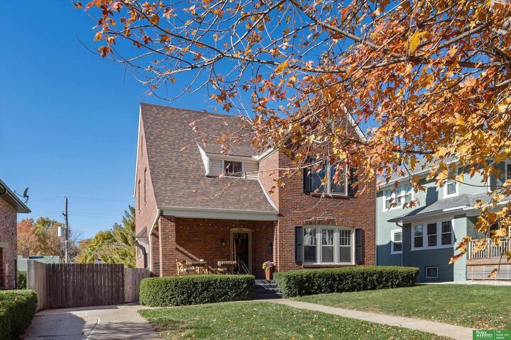 Property Photo:  320 S 49 Avenue  NE 68132 