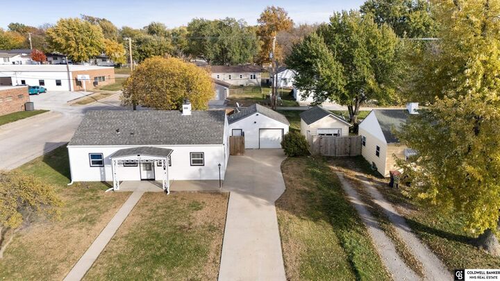 Property Photo: 1324 N 7th Street NE 68310