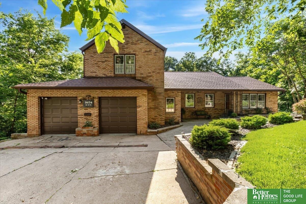 Property Photo: 9674 N 30 Street NE 68112