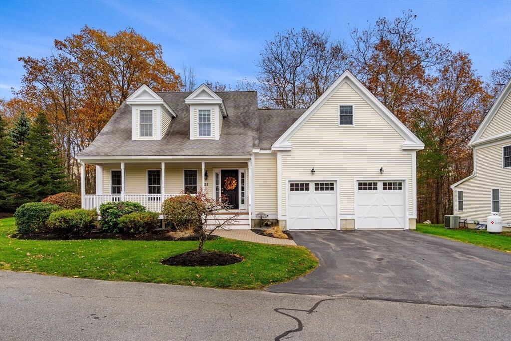 Property Photo: 21 Magnolia Ln 21 MA 01450