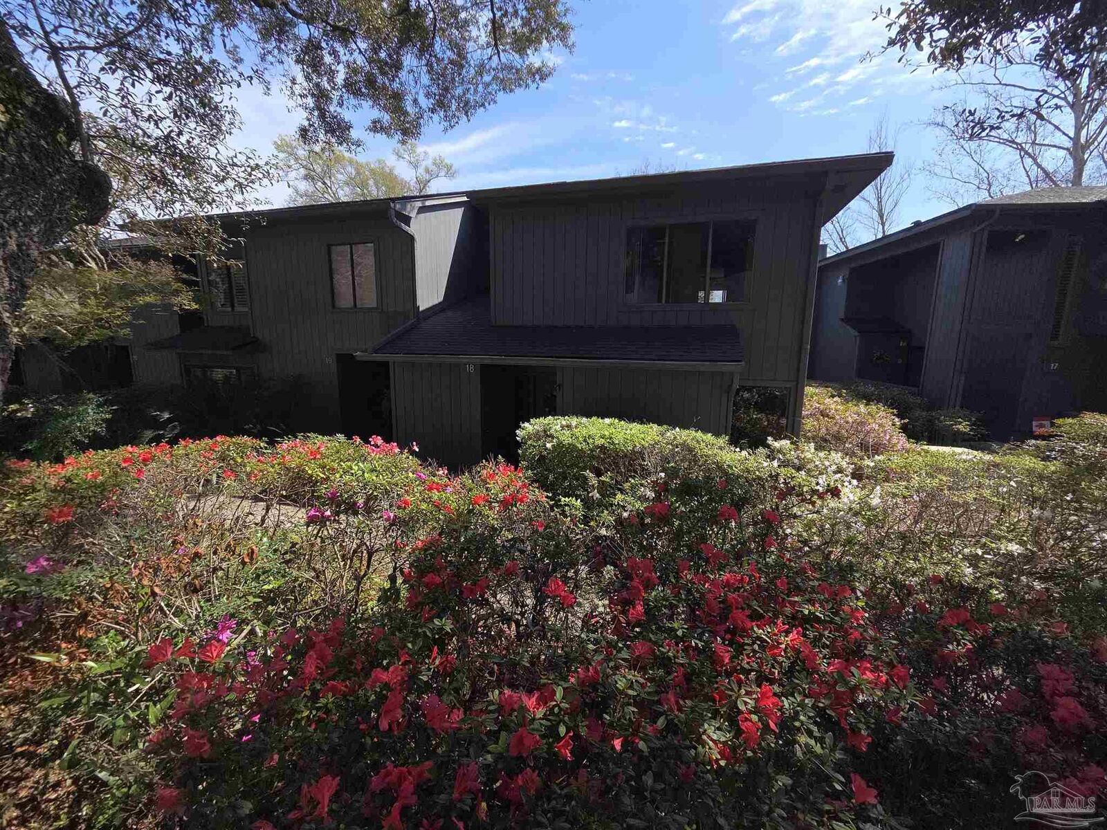 Property Photo:  18 Hillbrook Way  FL 32503 