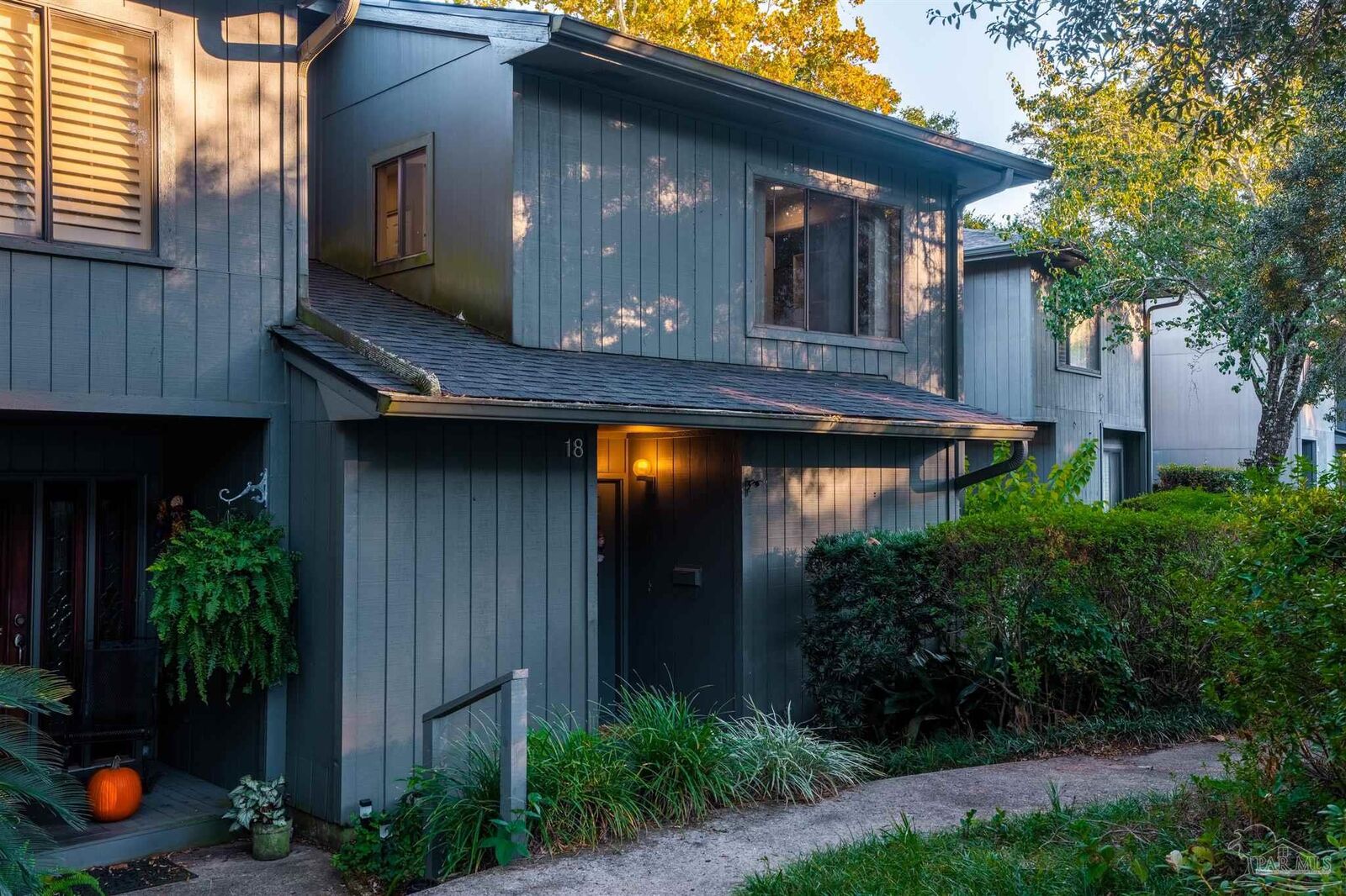 Property Photo:  18 Hillbrook Way  FL 32503 