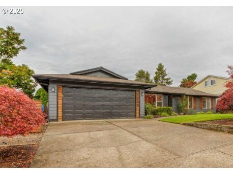 Property Photo: 1735 Misty Pl NW OR 97304