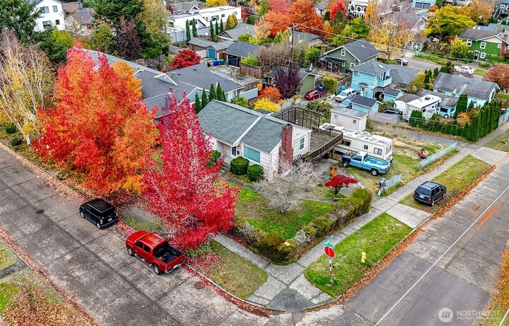 Property Photo:  4054  48th Avenue SW  WA 98116 