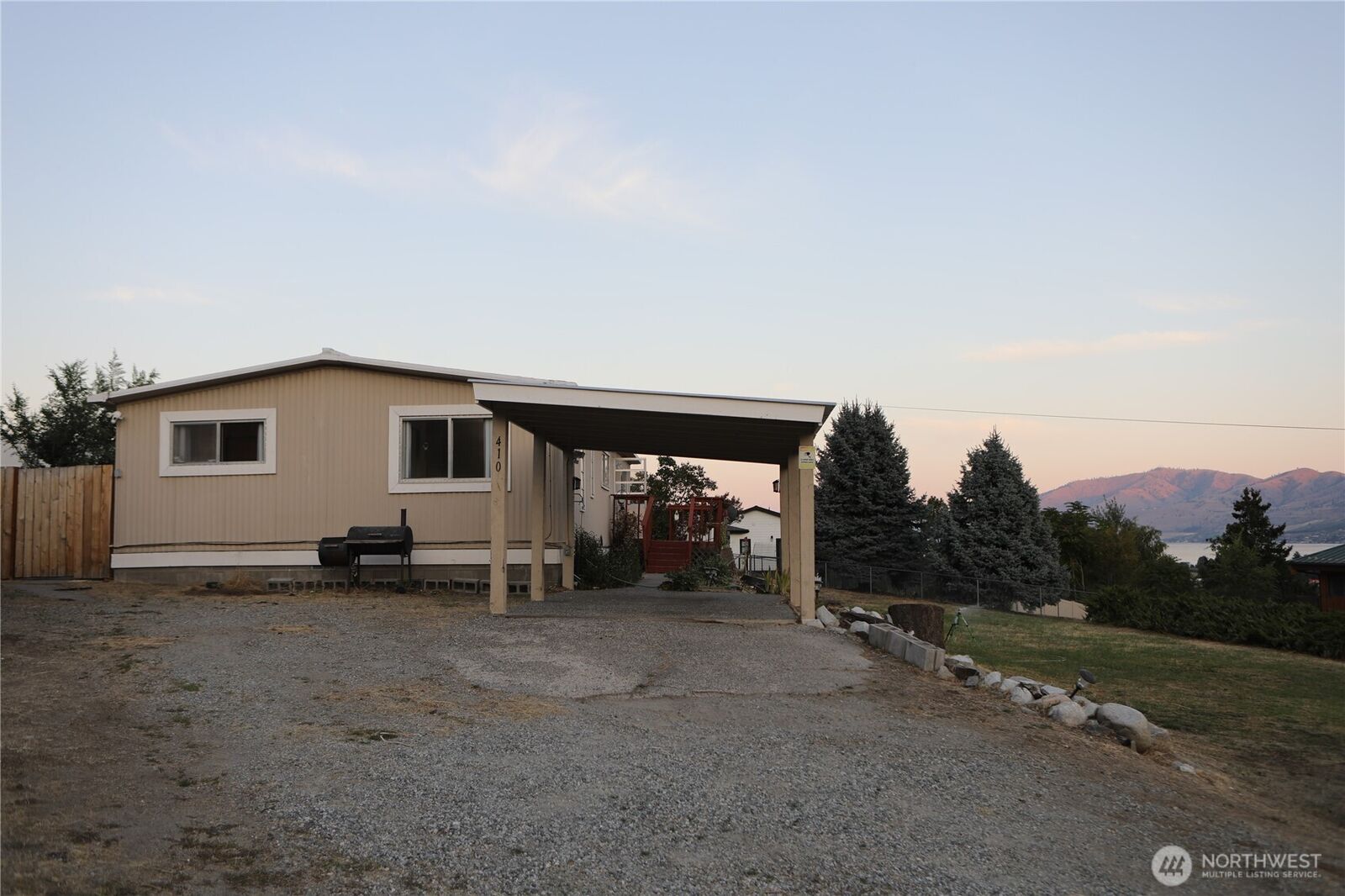 Property Photo: 410 Totem Pole Road WA 98831