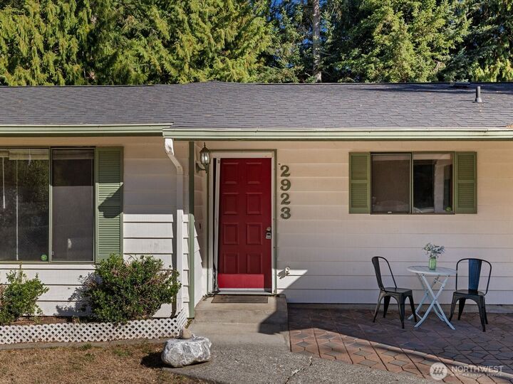 Property Photo:  2923  Lakeview Way  WA 98260 