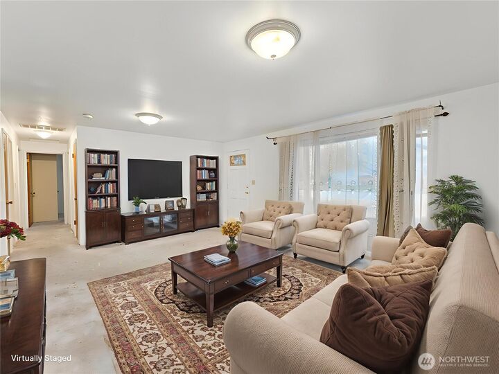 Property Photo: 920 SW Bowmer Street WA 98277