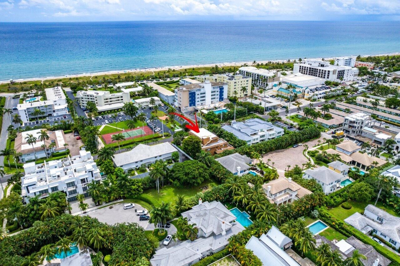 Property Photo: 122 Andrews Avenue 2-A FL 33483