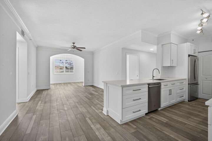 Property Photo: 5301 Myrtlewood Circle E FL 33418