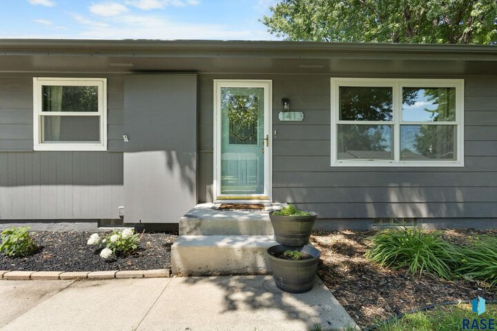 Property Photo:  1413 Geiser St  IA 51241 