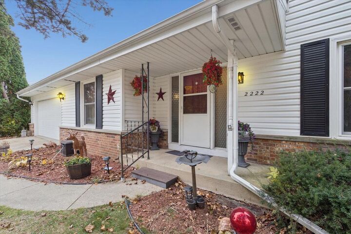 Property Photo:  2222 South Orchard Street  WI 53546 