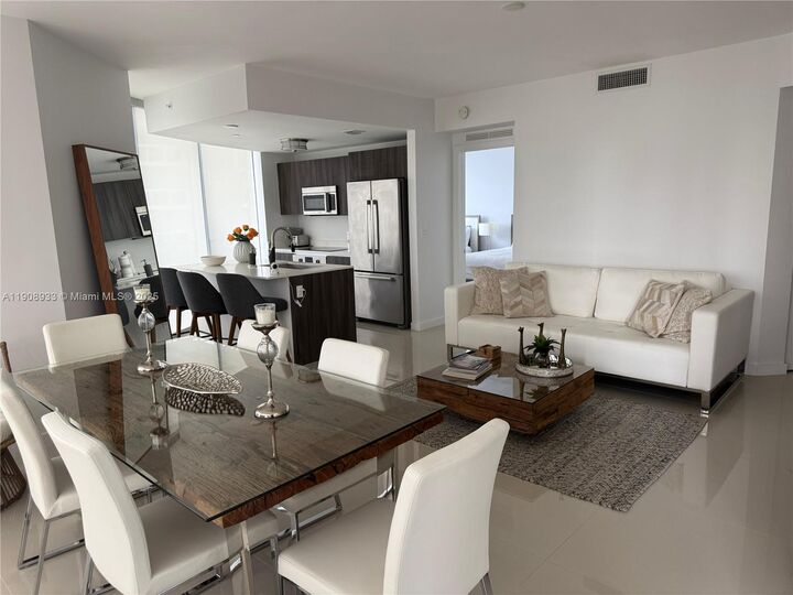 Property Photo: 488 NE 18th St 2701 FL 33132