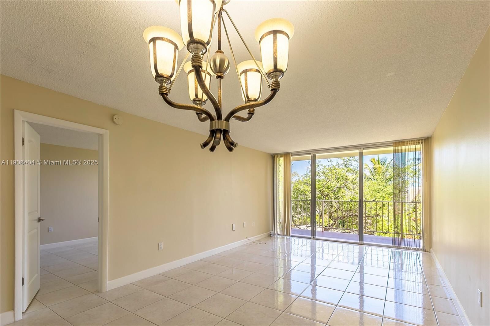 Property Photo: 13120 SW 92nd Ave B408 FL 33176