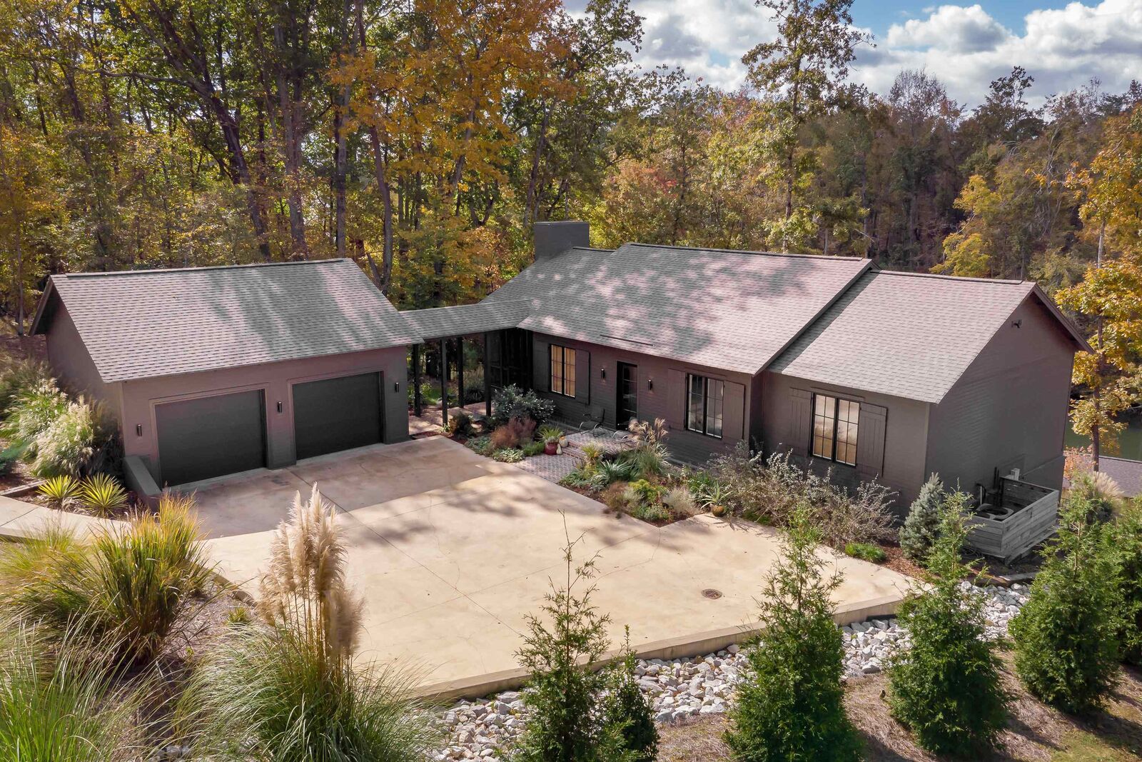 Property Photo: 830 Co Rd 367 AL 35630 - FLORENCE