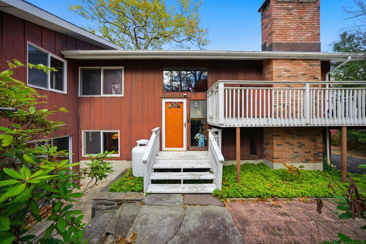 Property Photo:  4 Alan Road  CT 06810 