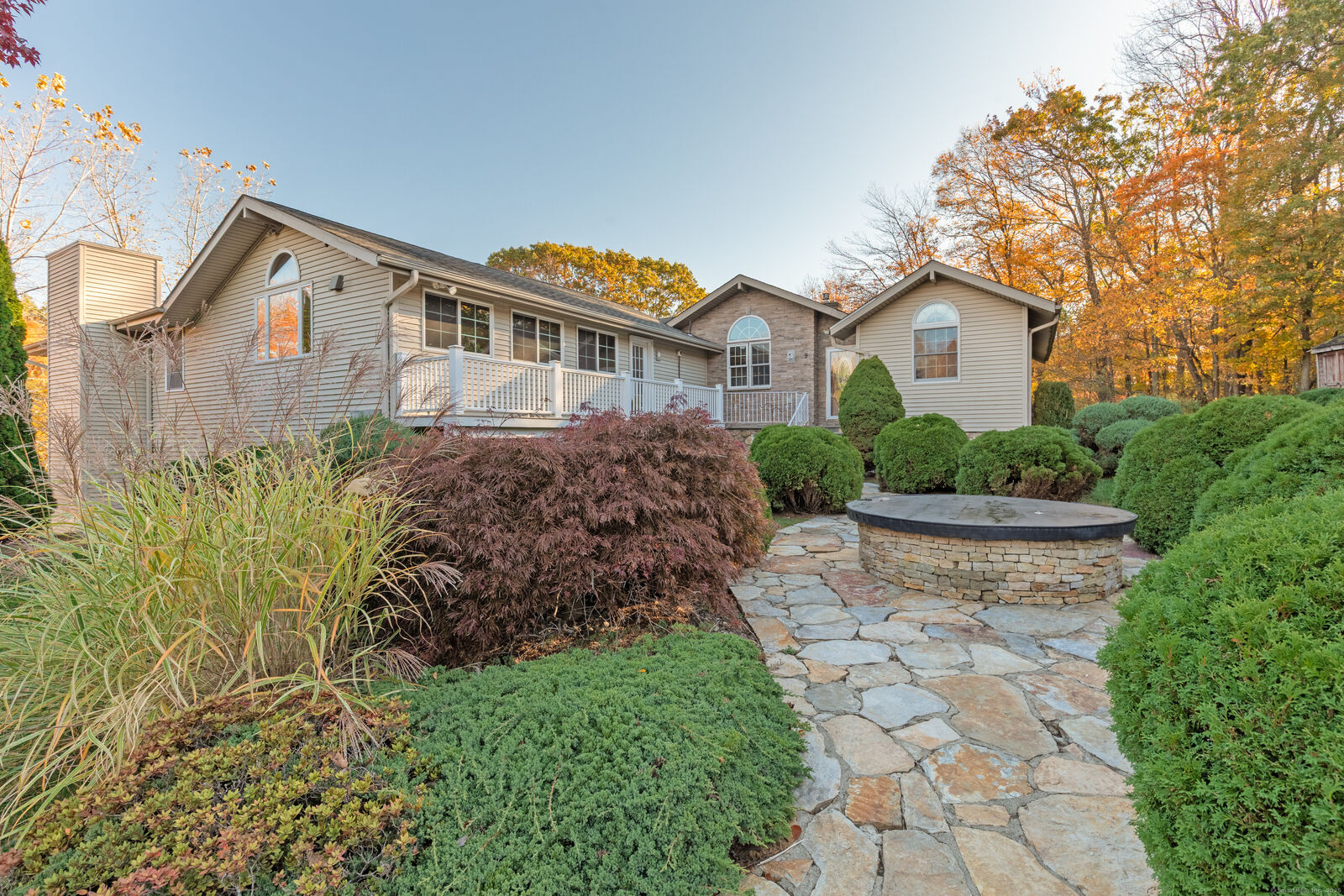 Property Photo: 9 Cheryl Lane CT 06712